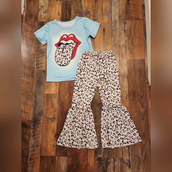 Girl's Leopard Tongue Print Shirt and Flare Pants Matching Two Piece Set. 7-8T - Picture 2 of 8